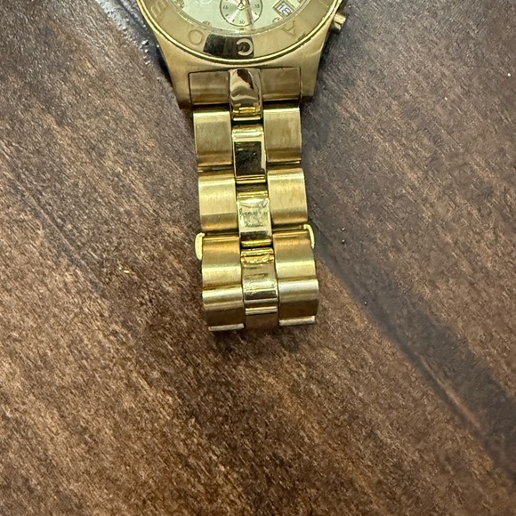 Marc By Marc Jacobs Gold Women's Watch - Picture 5 of 10